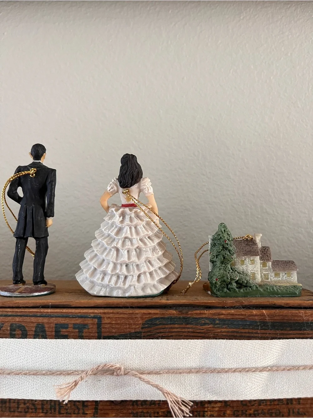 Gone With the Wind Ornaments: Scarlett, Rhett and Tara